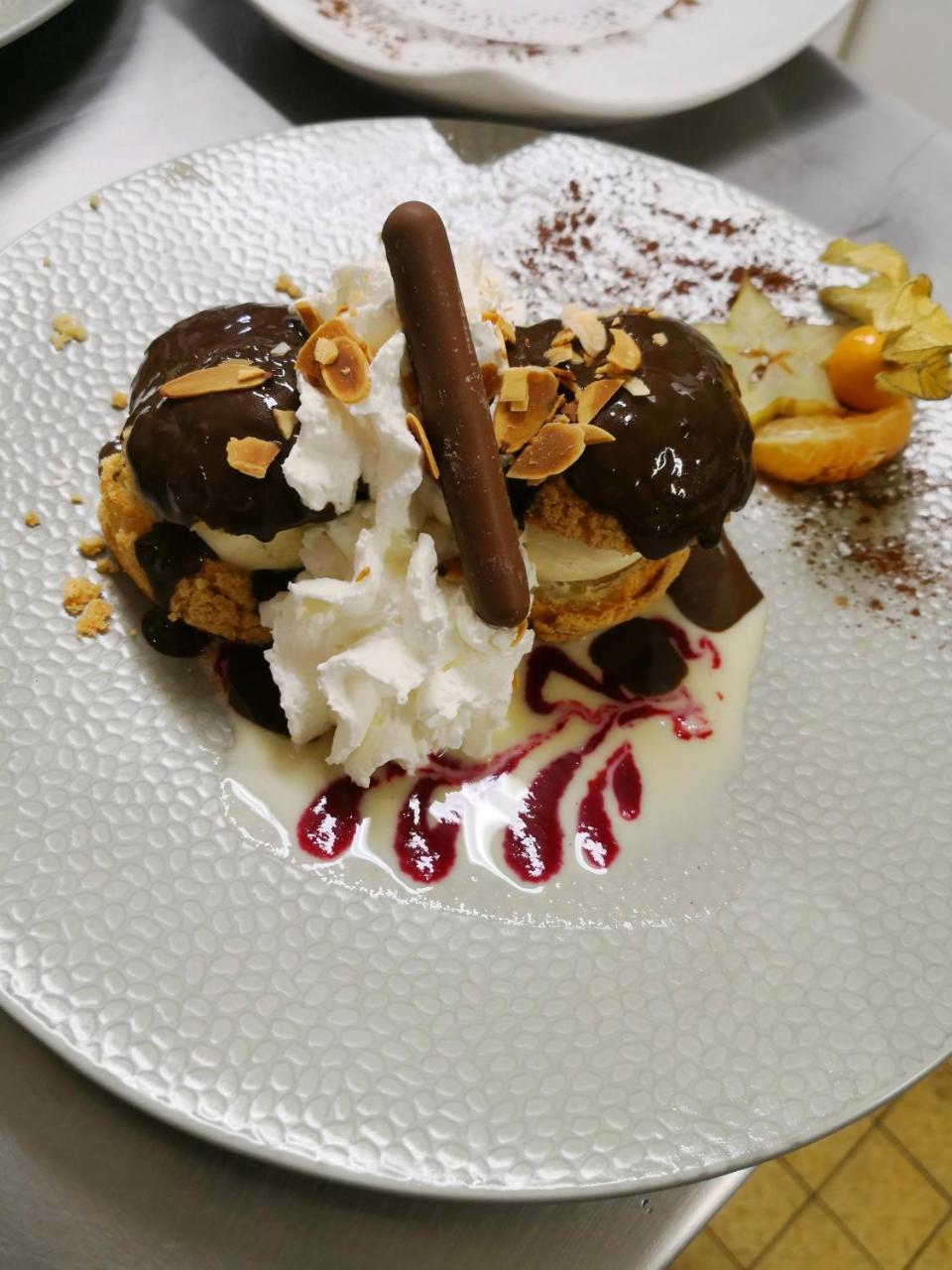 Logis Hotel De France 로슈슈아르 외부 사진