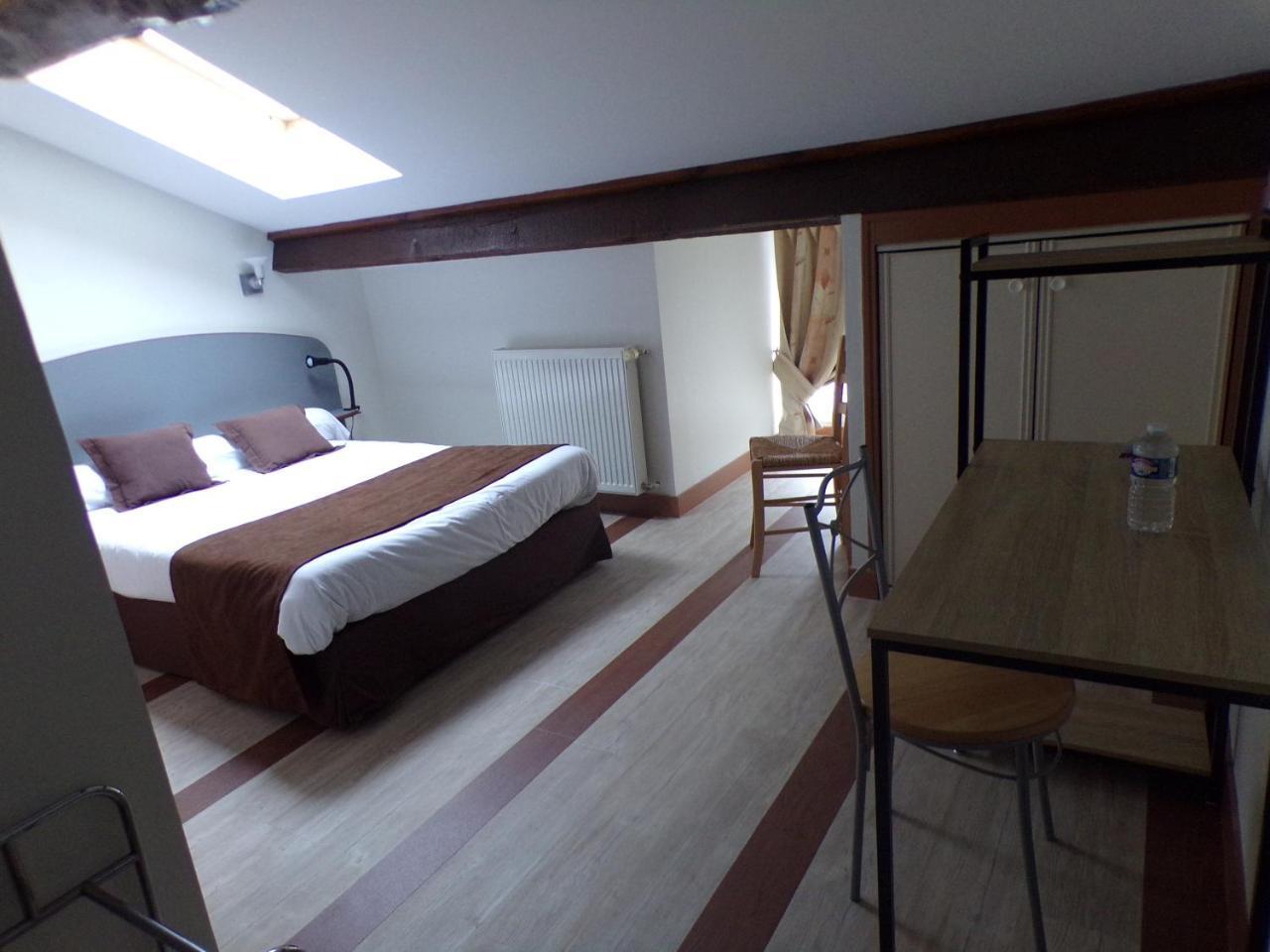 Logis Hotel De France 로슈슈아르 외부 사진